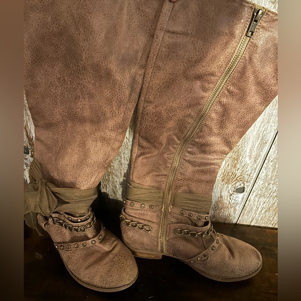 Not Rated Boots Size 6